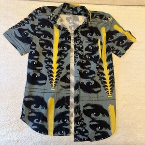 Gotcha designer button up short sleeve shirt